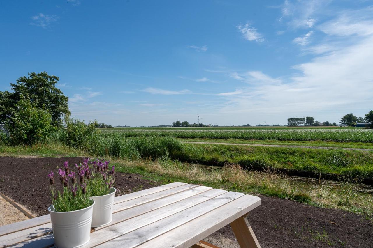 Appartement De Dageraad In Monumentale Boerderij Kimswerd Bagian luar foto