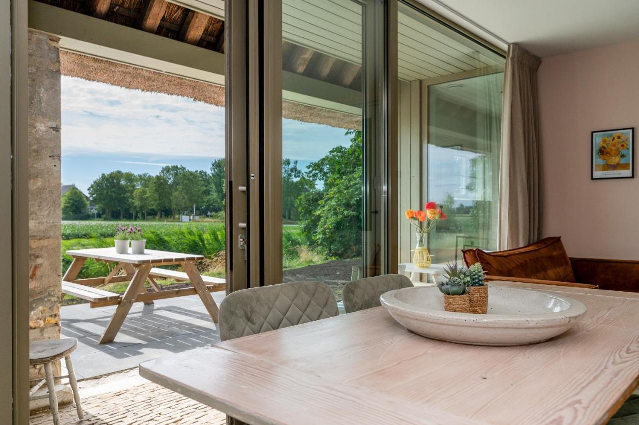 Appartement De Dageraad In Monumentale Boerderij Kimswerd Bagian luar foto
